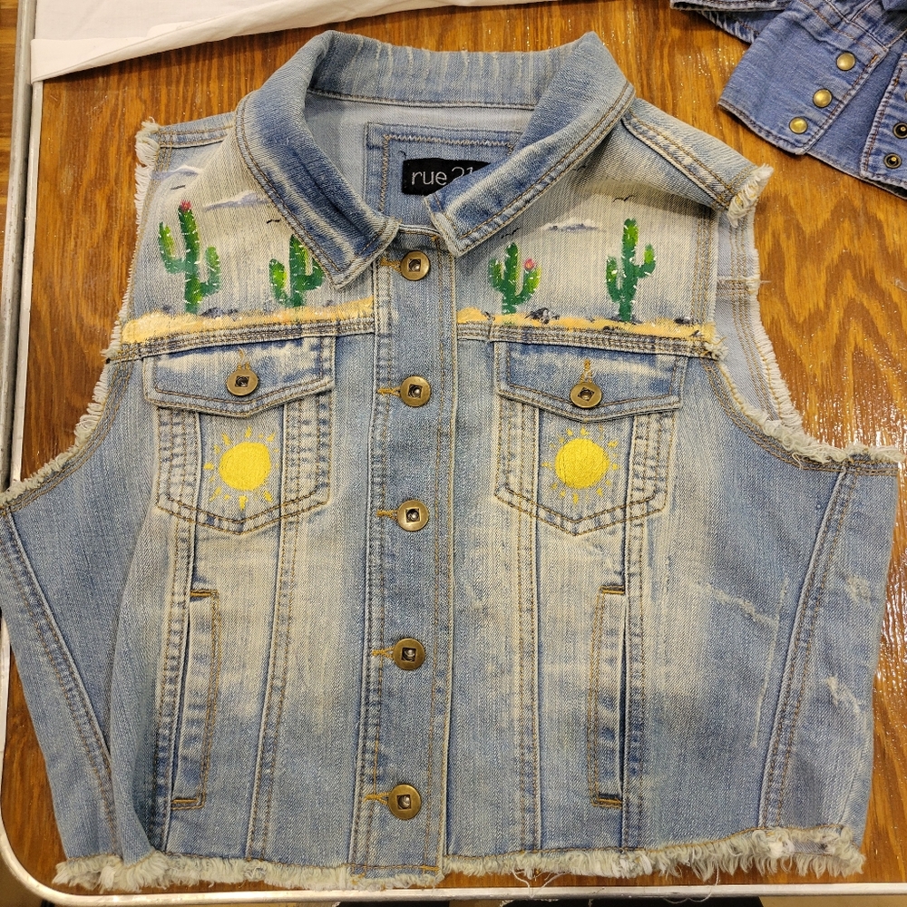 Rue21 Denim Womens Uocycked Hqnd Paitned Desert Style Vest